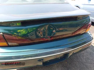 1998 Pontiac Bonneville SE z VIN 1G2HX52K2W4208736, wystawiony jako IAAI lot #42313742 z przebiegiem 129 870 mil mil oraz . Historia ofert i sprzedaży dostępna na DreamBid. Obrazek 6.