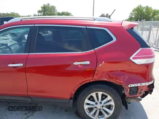 2015 Nissan Rogue SV with VIN KNMAT2MT2FP580315, listed as a IAAI auction lot 42074887 with 184,180 mi miles. Bid and sale history available at carsss.com. Image 6.
