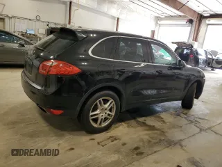 2013 Porsche Cayenne with VIN WP1AA2A24DLA00809, listed as a Copart auction lot 61830015 with 171,542 mi miles and Clean title. Bid and sale history available at DreamBid. Image 3.