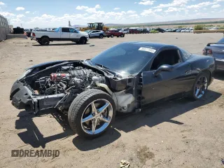 2009 Chevrolet Corvette 3LT z VIN 1G1YY26W295110415, wystawiony jako Copart lot #55877895 z przebiegiem 97 791 mil mil oraz Szkoda całkowita • Salvage title. Historia ofert i sprzedaży dostępna na DreamBid. Obrazek 1.