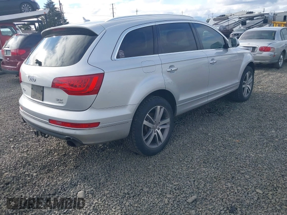 2014 Audi Q7 3.0T Premium Plus with VIN WA1LGAFE0ED015237, listed as a IAAI auction lot 41671129 with 114,410 mi miles. Bid and sale history available at carsss.com. Image 4.