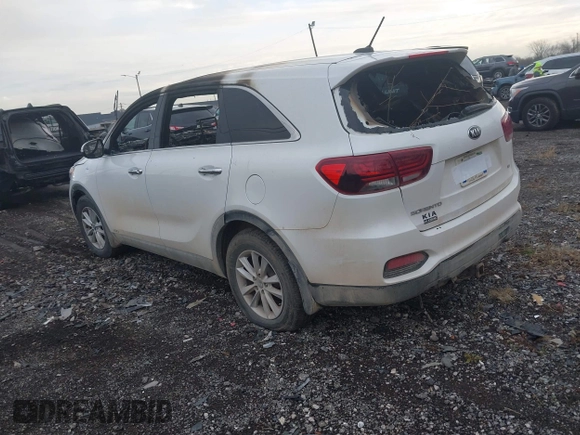 2019 Kia Sorento LX V6 with VIN 5XYPGDA51KG497648, listed as a IAAI auction lot 41070697 with 0 mi miles. Bid and sale history available at carsss.com. Image 3.