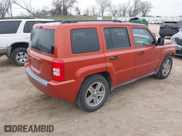 2008 Jeep Patriot Sport z VIN 1J8FT28W58D547879, wystawiony jako IAAI lot #41964758 z przebiegiem 97 941 mil mil oraz . Historia ofert i sprzedaży dostępna na DreamBid. Obrazek 4.