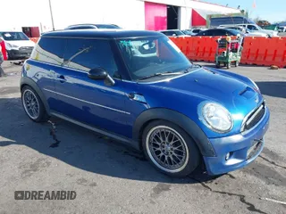 2008 MINI Hardtop S with VIN WMWMF73528TT86864, listed as a IAAI auction lot 41652467 with Not Provided miles and . Bid and sale history available at DreamBid. Image 1.