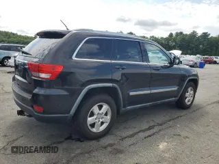 2011 Jeep Grand Cherokee Laredo with VIN 1J4RR4GG5BC572376, listed as a Copart auction lot 63388535 with 135,995 mi miles and Clean title. Bid and sale history available at DreamBid. Image 3.