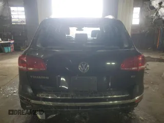 2017 Volkswagen Touareg Wolfsburg Edition с VIN WVGRF7BP4HD000477, выставлен на аукционе Copart как лот 46334275 с пробегом Не указан миль и На запчасти • Non repairable. История ставок и продаж доступна на DreamBid. Изображение 6.