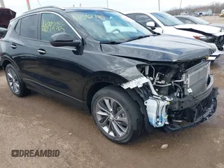 2020 Buick Encore GX Select z VIN KL4MMDS24LB117188, wystawiony jako IAAI lot #41892765 z przebiegiem 52 166 mil mil oraz . Historia ofert i sprzedaży dostępna na DreamBid. Obrazek 1.