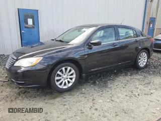 2011 Chrysler 200 Touring z VIN 1C3BC1FG6BN502855, wystawiony jako Copart lot #54063735 z przebiegiem 110 580 mil mil oraz Czysty tytuł • Clean title. Historia ofert i sprzedaży dostępna na DreamBid. Obrazek 1.