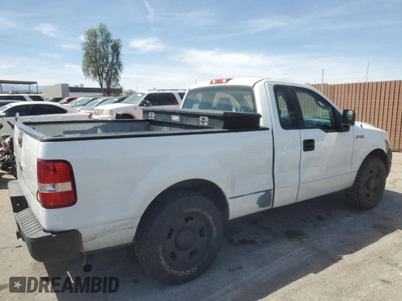 2005 Ford F-150 XL z VIN 1FTRF12W55KC02647, wystawiony jako Copart lot #54583905 z przebiegiem 219 769 mil mil oraz Szkoda całkowita • Salvage title. Historia ofert i sprzedaży dostępna na DreamBid. Obrazek 3.