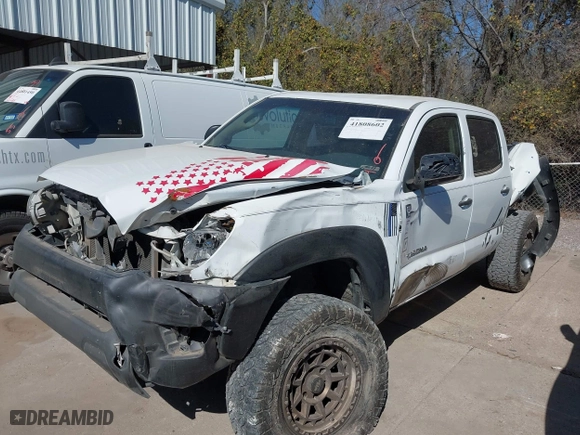 2013 Toyota Tacoma PreRunner with VIN 5TFJU4GN2DX044600, listed as a IAAI auction lot 41808602 with 191,243 mi miles. Bid and sale history available at carsss.com. Image 6.