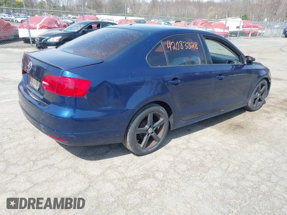 2012 Volkswagen Jetta SE with VIN 3VWBP7AJ2CM040972, listed as a IAAI auction lot 42083328 with 169,239 mi miles and . Bid and sale history available at DreamBid. Image 4.