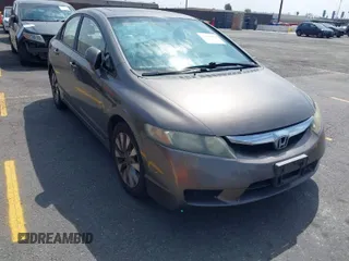 2009 Honda Civic EX-L z VIN 2HGFA16969H526808, wystawiony jako IAAI lot #42034370 z przebiegiem 177 800 mil mil oraz . Historia ofert i sprzedaży dostępna na DreamBid. Obrazek 1.