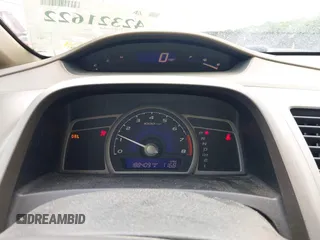 2006 Honda Civic LX z VIN 1HGFA16526L130449, wystawiony jako IAAI lot #42321622 z przebiegiem 188 409 mil mil oraz . Historia ofert i sprzedaży dostępna na DreamBid. Obrazek 7.