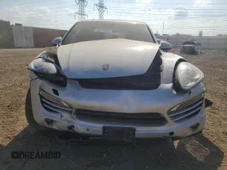 2013 Porsche Cayenne Diesel z VIN WP1AF2A21DLA22980, wystawiony jako Copart lot #56682965 z przebiegiem 265 633 mil mil oraz Szkoda całkowita • Salvage title. Historia ofert i sprzedaży dostępna na DreamBid. Obrazek 5.