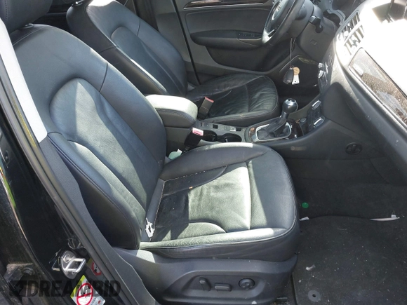 2015 Audi Q3 Prestige with VIN WA1GFCFS4FR004025, listed as a IAAI auction lot 41286031 with 103,132 mi miles and . Bid and sale history available at DreamBid. Image 5.
