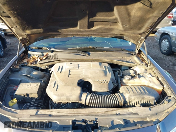 2016 Chrysler 300 Limited with VIN 2C3CCAAG5GH151450, listed as a IAAI auction lot 41253553 with 146,669 mi miles. Bid and sale history available at carsss.com. Image 10.