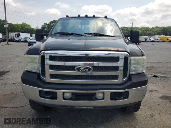 2006 Ford F-250 XL with VIN 1FTSX21556ED55204, listed as a Copart auction lot 62774135 with 266,214 mi miles and Clean title. Bid and sale history available at DreamBid. Image 5.