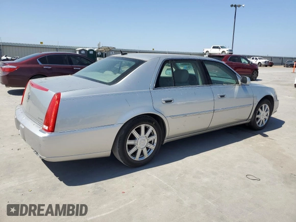 2008 Cadillac DTS 1SA z VIN 1G6KD57Y38U183004, wystawiony jako Copart lot #50410805 z przebiegiem Nie podano mil oraz Szkoda całkowita • Salvage title. Historia ofert i sprzedaży dostępna na DreamBid. Obrazek 3.