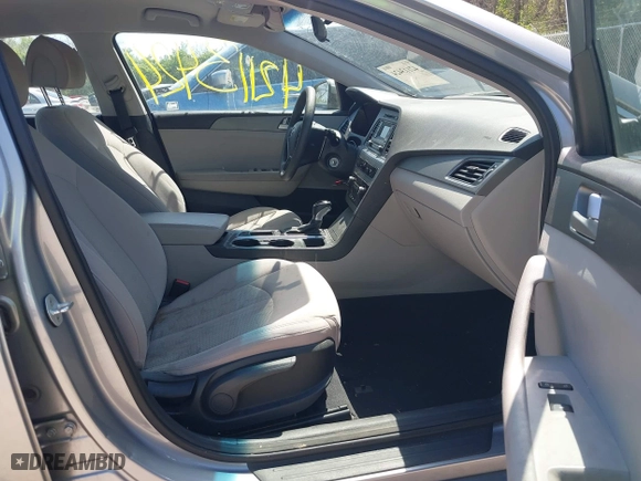 2015 Hyundai Sonata 2.4L SE with VIN 5NPE24AFXFH068876, listed as a IAAI auction lot 42113424 with 113,473 mi miles. Bid and sale history available at carsss.com. Image 5.