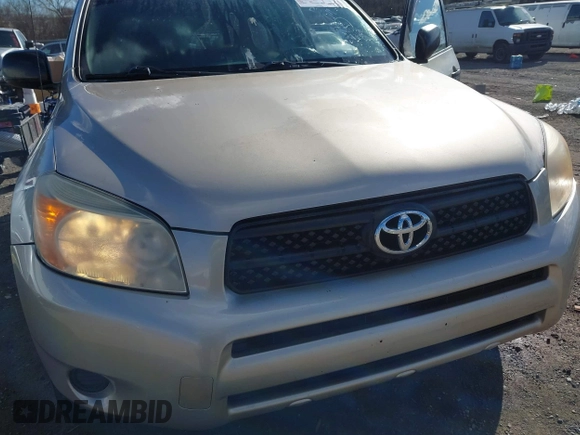 2007 Toyota RAV4 with VIN JTMZD33V376037863, listed as a IAAI auction lot 41678656 with 197,911 mi miles. Bid and sale history available at carsss.com. Image 6.