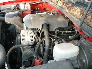 2007 Chevrolet Silverado 1500 Work Truck z VIN 1GCEK14V77E171840, wystawiony jako IAAI lot #42867755 z przebiegiem 118 615 mil mil oraz . Historia ofert i sprzedaży dostępna na DreamBid. Obrazek 16.