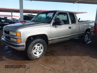 1998 Chevrolet Silverado 1500 with VIN 1GCEK19R5WR125586, listed as a IAAI auction lot 41797844 with 329,124 mi miles and . Bid and sale history available at DreamBid. Image 2.