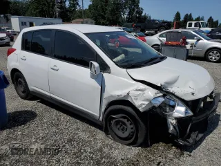 2011 Nissan Versa S z VIN 3N1BC1CP4BL433182, wystawiony jako Copart lot #59386335 z przebiegiem 174 762 mil mil oraz Szkoda całkowita • Salvage title. Historia ofert i sprzedaży dostępna na DreamBid. Obrazek 4.