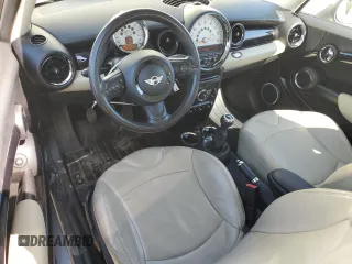 2011 MINI Hardtop with VIN WMWSU3C50BT182450, listed as a Copart auction lot 48638415 with 119,471 mi miles and Clean Title. Bid and sale history available at DreamBid. Image 8.