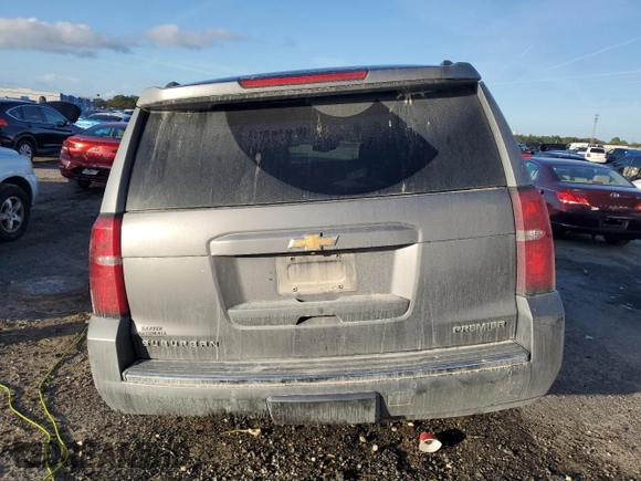 2020 Chevrolet Suburban Premier z VIN 1GNSCJKC5LR163330, wystawiony jako Copart lot #85289904 z przebiegiem 83 448 mil mil oraz Szkoda całkowita • Salvage title. Historia ofert i sprzedaży dostępna na DreamBid. Obrazek 6.