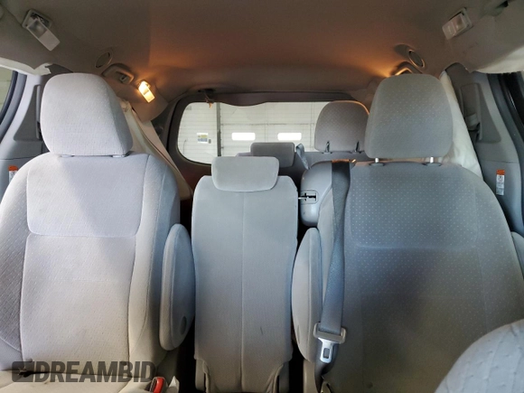 2015 Toyota Sienna LE AAS с VIN 5TDKK3DC1FS571821, выставлен на аукционе Copart как лот 57348545 с пробегом 120 014 миль миль и Списание • Salvage title. История ставок и продаж доступна на DreamBid. Изображение 10.