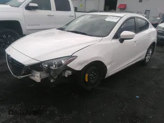 2015 Mazda 3 i Grand Touring z VIN JM1BM1W75F1232796, wystawiony jako IAAI lot #39976305 z przebiegiem 69 161 mil mil oraz . Historia ofert i sprzedaży dostępna na DreamBid. Obrazek 2.