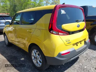 2020 Kia Soul LX with VIN KNDJ23AU6L7104148, listed as a IAAI auction lot 41988387 with 54,631 mi miles. Bid and sale history available at carsss.com. Image 3.
