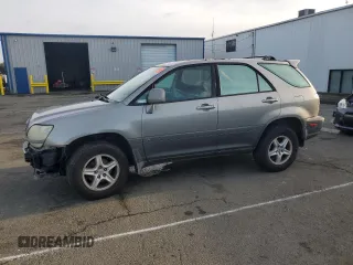2001 Lexus RX 300 with VIN JTJGF10U310095982, listed as a Copart auction lot 85820124 with 176,883 mi miles and Salvage Title. Bid and sale history available at carsss.com. Image 1.