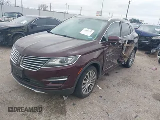 2017 Lincoln MKC Reserve z VIN 5LMCJ3C90HUL72098, wystawiony jako IAAI lot #41300727 z przebiegiem 74 507 mil mil oraz . Historia ofert i sprzedaży dostępna na DreamBid. Obrazek 17.
