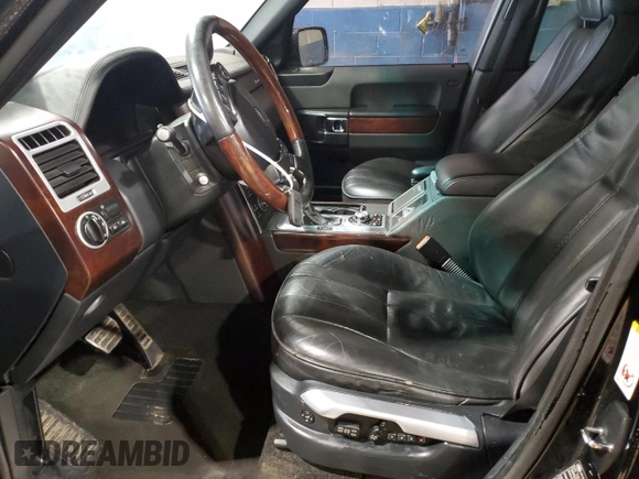2010 Land Rover Range Rover SC z VIN SALMF1E47AA316386, wystawiony jako Copart lot #47885225 z przebiegiem 149 463 mil mil oraz Czysty tytuł • Clean title. Historia ofert i sprzedaży dostępna na DreamBid. Obrazek 7.