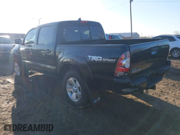 2015 Toyota Tacoma with VIN 3TMLU4EN4FM190968, listed as a IAAI auction lot 41749985 with 152,668 mi miles and . Bid and sale history available at DreamBid. Image 3.