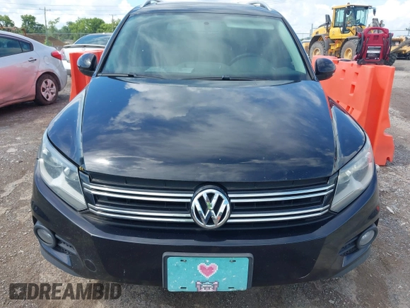 2015 Volkswagen Tiguan SE с VIN WVGAV7AX7FW510549, выставлен на аукционе IAAI как лот 42652715 с пробегом 152 488 миль миль и . История ставок и продаж доступна на DreamBid. Изображение 12.