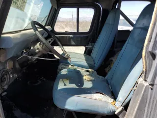 1979 Jeep CJ z VIN J9F93EH821261, wystawiony jako Copart lot #60118614 z przebiegiem 42 718 mil mil oraz Tytuł czysty. Historia ofert i sprzedaży dostępna na DreamBid. Obrazek 7.