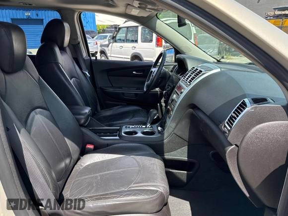 2007 GMC Acadia SLT с VIN 1GKEV33727J153571, выставлен на аукционе Copart как лот 62330495 с пробегом 140 868 миль миль и Чистый • Clean title. История ставок и продаж доступна на DreamBid. Изображение 5.