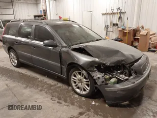 2003 Volvo V70 with VIN YV1SW58D632315898, listed as a IAAI auction lot 41317254 with 153,768 mi miles and . Bid and sale history available at DreamBid. Image 1.