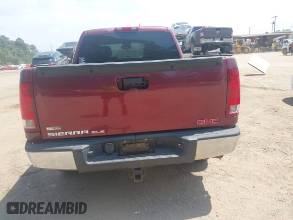 2008 GMC Sierra 1500 SLE1 z VIN 2GTEC130781219570, wystawiony jako IAAI lot #42040864 z przebiegiem 277 819 mil mil oraz . Historia ofert i sprzedaży dostępna na DreamBid. Obrazek 16.