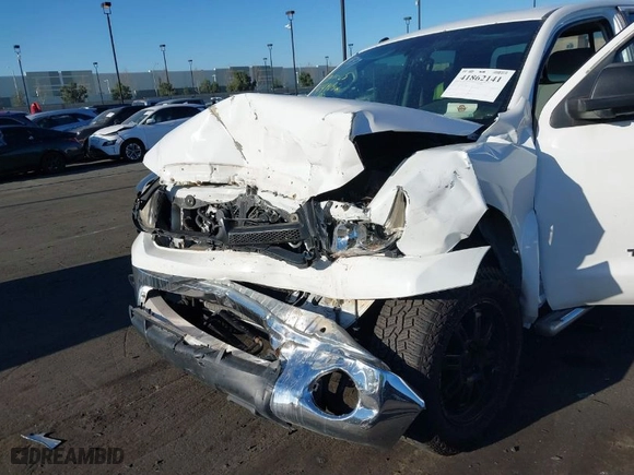 2013 Toyota Tundra 4WD Truck with VIN 5TFUW5F1XDX305466, listed as a IAAI auction lot 41862141 with 133,433 mi miles. Bid and sale history available at carsss.com. Image 6.