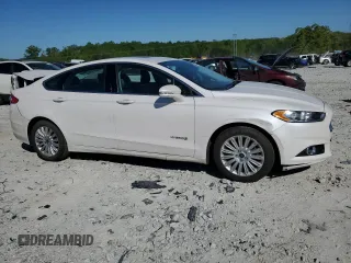 2014 Ford Fusion SE Hybrid with VIN 3FA6P0LU8ER293549, listed as a Copart auction lot 52941565 with 113,755 mi miles and Salvage Title. Bid and sale history available at carsss.com. Image 4.