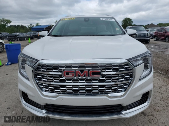 2024 GMC Terrain Denali с VIN 3GKALXEG2RL383356, выставлен на аукционе Copart как лот 51818535 с пробегом 5 930 миль миль и Списание • Salvage title. История ставок и продаж доступна на DreamBid. Изображение 5.