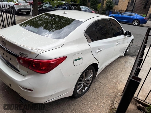 2014 Infiniti Q50 Sport with VIN JN1BV7AP7EM689505, listed as a IAAI auction lot 42172352 with 133,824 mi miles and . Bid and sale history available at DreamBid. Image 4.