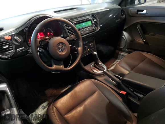 2015 Volkswagen Beetle Fleet Edition with VIN 3VWF17AT1FM615796, listed as a Copart auction lot 55050615 with 165,136 mi miles and Salvage title. Bid and sale history available at DreamBid. Image 8.