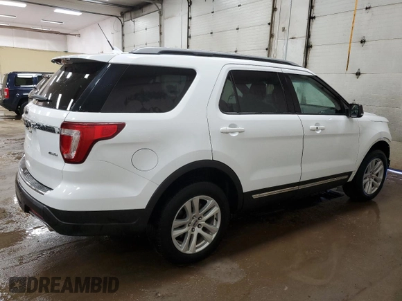 2018 Ford Explorer XLT with VIN 1FM5K8D87JGA29756, listed as a Copart auction lot 47776055 with 56,506 mi miles and Clean Title. Bid and sale history available at DreamBid. Image 3.