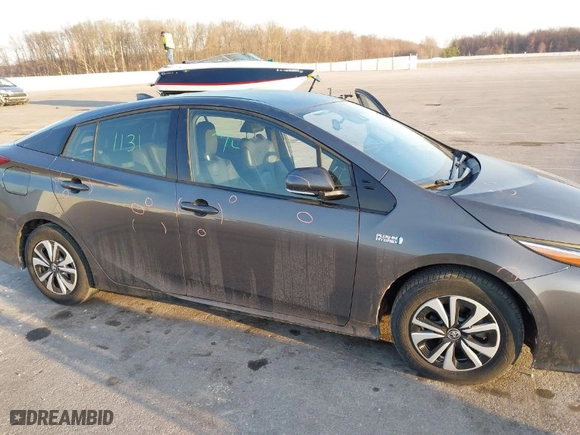 2018 Toyota Prius Prime Plus with VIN JTDKARFP7J3077320, listed as a IAAI auction lot 41780069 with 121,509 mi miles. Bid and sale history available at carsss.com. Image 17.