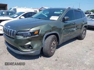 2019 Jeep Cherokee Latitude with VIN 1C4PJLCB9KD109451, listed as a IAAI auction lot 39941419 with 131,236 mi miles. Bid and sale history available at carsss.com. Image 17.