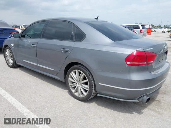 2012 Volkswagen Passat S z VIN 1VWAP7A39CC074390, wystawiony jako IAAI lot #42147260 z przebiegiem 114 996 mil mil oraz . Historia ofert i sprzedaży dostępna na DreamBid. Obrazek 3.